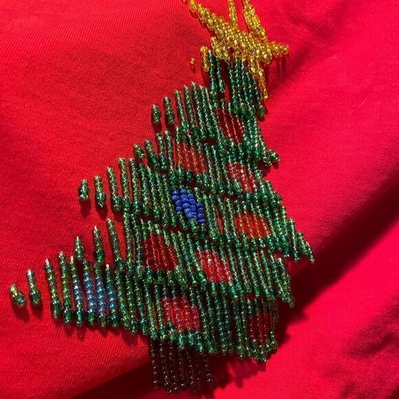 Quacker Factory Woman’s Glass Beaded Christmas Tree long sleeved red shirt XL - Picture 8 of 11